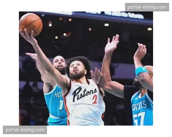 黄蜂主场迎战老鹰，布兰登·米勒与拉梅洛·鲍尔阵容齐整出战