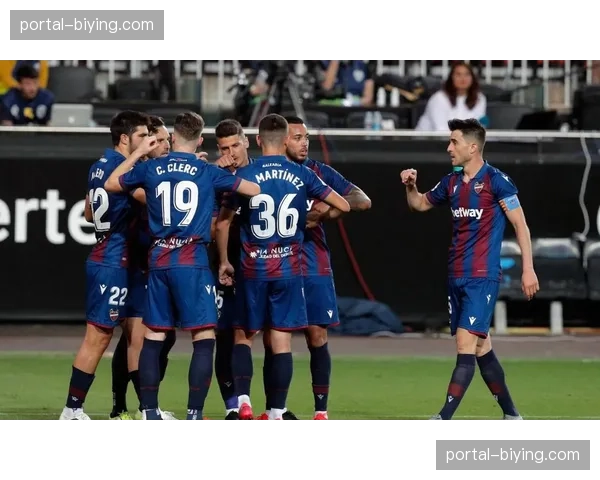 阿拉维斯3-3绝平皇家社会，读秒阶段抢下关键保级一分