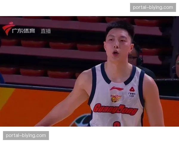 独行侠的困局：当对手针对胡明轩布置战术，广东防守拦截数据为何下滑